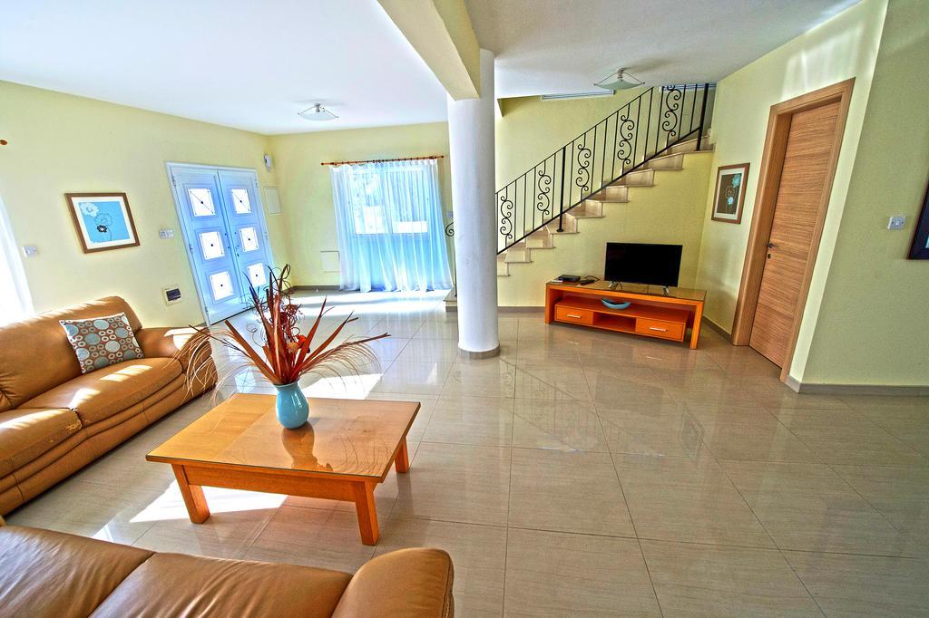 Hara Nissi Beach Villas Айя-Напа Номер фото